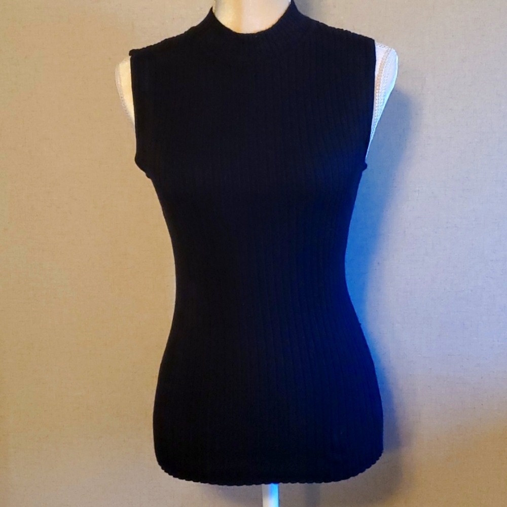 5/$20 New Directions Petite (PS) black ribbed sleeveless sweater